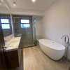 4 Bed House with En Suite at Rosslyn thumb 6