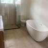 4 Bed Apartment with En Suite in Rosslyn thumb 36
