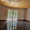 6 Bed House with En Suite at Rosslyn thumb 16