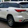 Toyota fortuner (white) thumb 4