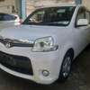 Toyota Sienta 2015 thumb 2