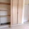 NEWLY BUILT EXECUTIVE ONE BEDROOM FOR 20,000 Kshs. thumb 3