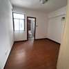 1 Bed Apartment with Gym in Kilimani thumb 6