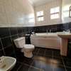 5 Bed House with En Suite at Windsor thumb 12