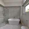 5 Bed House with En Suite in Nyari thumb 3