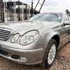 MERCEDES BENZ E200 thumb 1