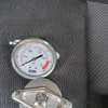 Pressure gauge thumb 1