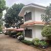 5 Bed House with En Suite in Lavington thumb 7