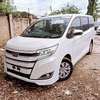 Toyota Esquire white 2018 2wd thumb 1
