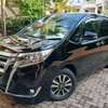 Toyota Esquire thumb 3