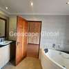 5 Bed House with En Suite in Gigiri thumb 17