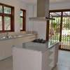 4 Bed Townhouse with Garden in Gigiri thumb 14