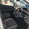 Toyota Harrier pearl thumb 2