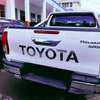 Toyota Hilux double cabin white 2016 thumb 9