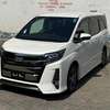 TOYOTA NOAH MINIVAN thumb 5