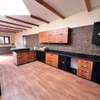 6 Bed House with En Suite in Ridgeways thumb 22