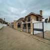 4 Bed Townhouse with En Suite in Kamakis thumb 13