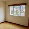 5 Bed House with En Suite in Lavington thumb 37