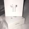 APPLE AirPods with Charging Case (2nd generation) thumb 3