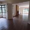 5 Bed Townhouse with En Suite in Rosslyn thumb 14