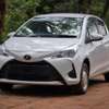 Toyota vitz thumb 8