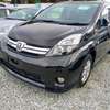 TOYOTA ISIS NEW IMPORT. thumb 7