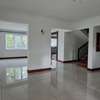 5 Bed Townhouse with En Suite in Rosslyn thumb 13