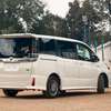 Toyota Voxy 2016 White 7-Seater Automatic thumb 2