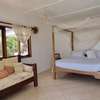 3 Bed Villa with En Suite at Aloo Drive thumb 12
