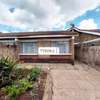 3 Bed House with En Suite in Donholm thumb 1