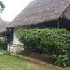 3br house with 2 SQ on 3/4 acre plot for rent near City Mall. Hr-2510 thumb 2