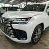 Lexus lx600 VvIp thumb 11