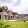 4 Bed Townhouse with En Suite at Lussingetti thumb 13