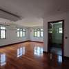 5 Bed House in Runda thumb 8