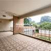 5 Bed House with En Suite in Lavington thumb 9