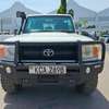 Toyota land Cruiser V8 Hard top Pick up 2014 thumb 0