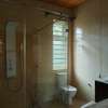 5 Bed House with En Suite in Rosslyn thumb 11