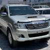 TOYOTA HILUX DOUBLE CABIN 2015 MODEL. thumb 1