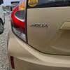Toyota Aqua hybrid Cream 2018 2wd thumb 12