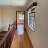 4 Bed Townhouse with En Suite in Brookside thumb 6