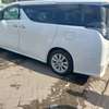 TOYOTA VELLFIRE NEW IMPORT WITH SUNROOF. thumb 9