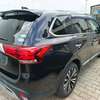 Mitsubishi Outlander thumb 3