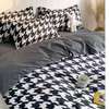 Duvet cover set with different colours thumb 3