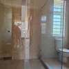 5 Bed House with En Suite at Rosslyn thumb 0