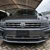 Volkswagen Tiguan Gray 2018 thumb 2