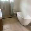 4 Bed Apartment with En Suite in Rosslyn thumb 34