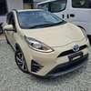 Toyota Aqua hybrid Cream 2018 2wd thumb 1