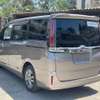 Toyota Noah Gold 2018 new Shape thumb 7