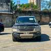Toyota land Cruiser ZX V8 Gold 2019 thumb 0