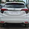Honda Vezel Hybrid white 2018 2WD thumb 10
